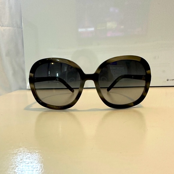 Chloe Sunglasses - Picture 1 of 10